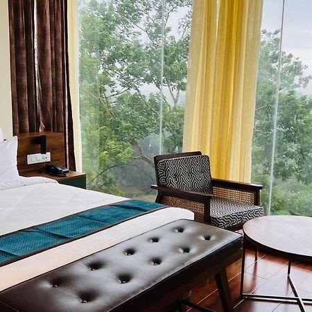 The Convoy Hotel Dibrugarh Esterno foto