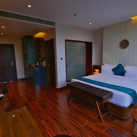The Convoy Hotel Dibrugarh Esterno foto