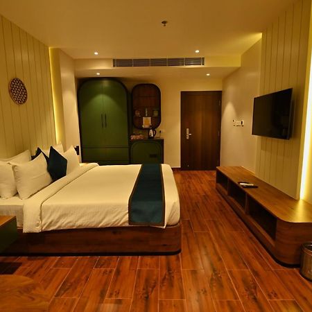 The Convoy Hotel Dibrugarh Esterno foto