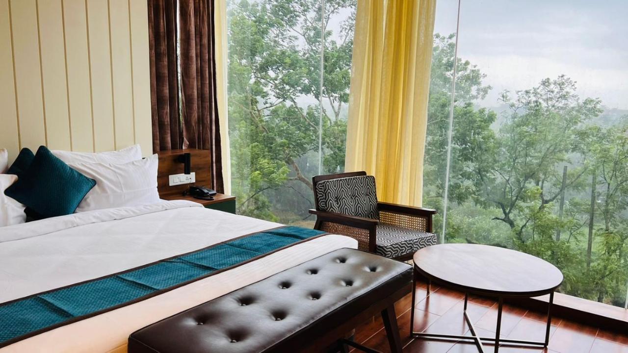 The Convoy Hotel Dibrugarh Esterno foto