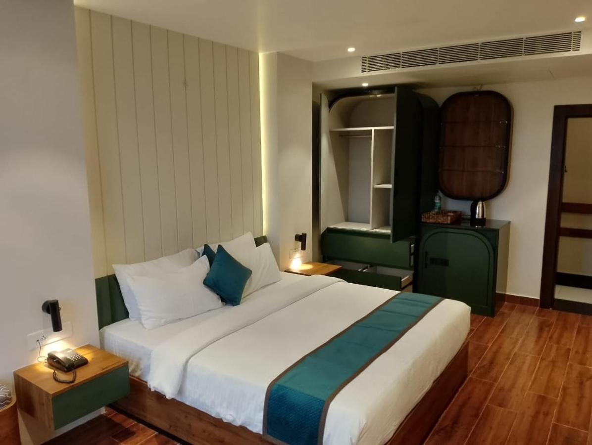 The Convoy Hotel Dibrugarh Esterno foto