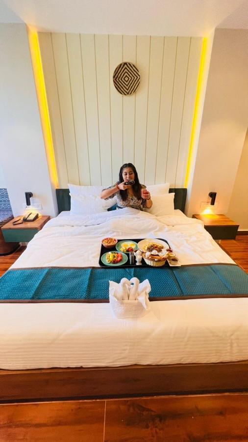 The Convoy Hotel Dibrugarh Esterno foto