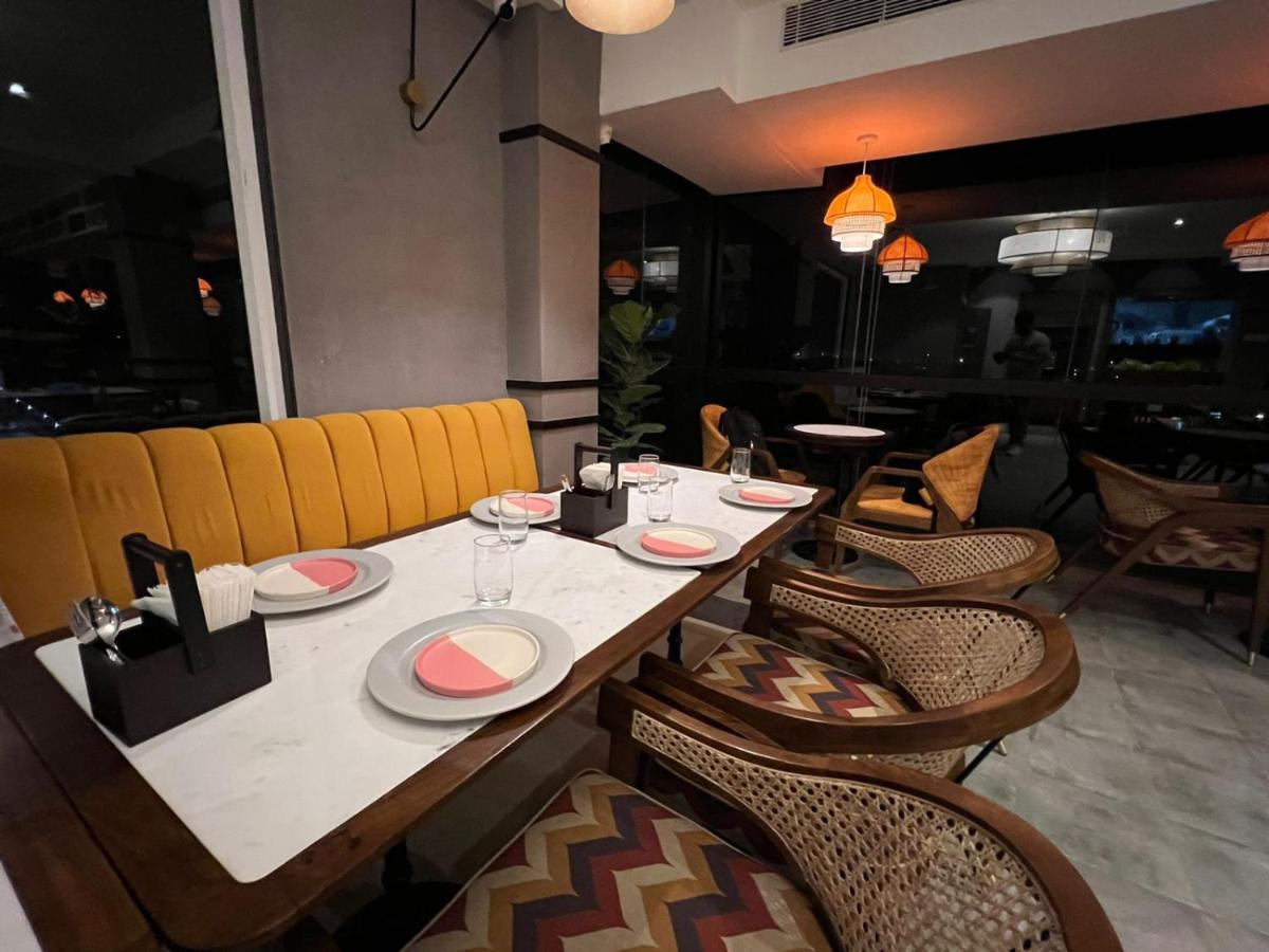 The Convoy Hotel Dibrugarh Esterno foto