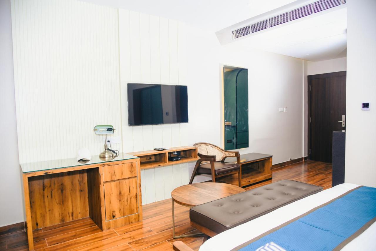 The Convoy Hotel Dibrugarh Esterno foto