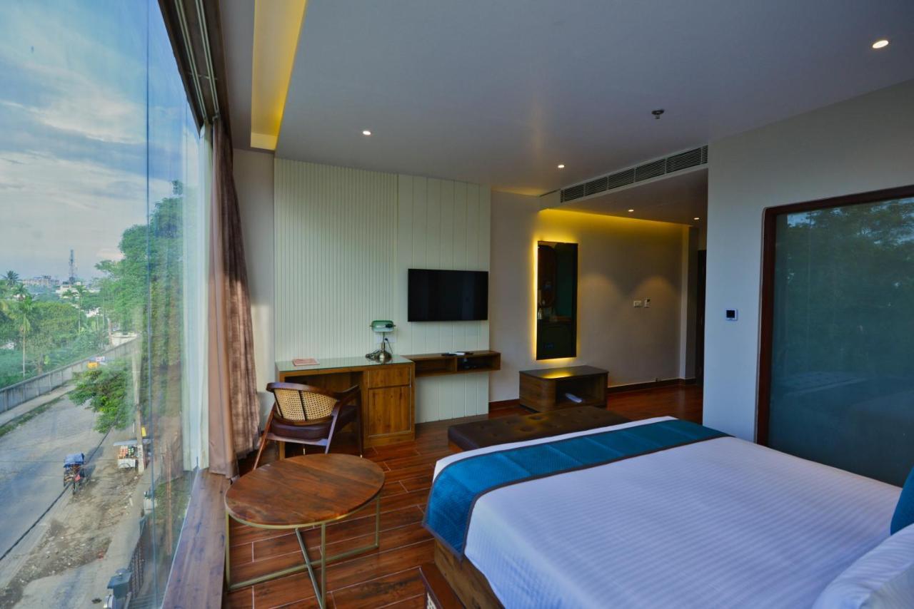 The Convoy Hotel Dibrugarh Esterno foto